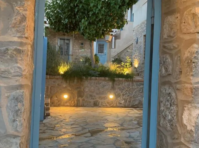 House. Апартаменты *